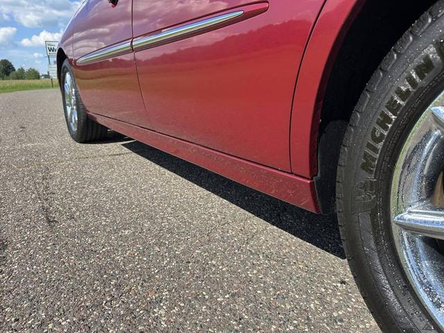 Photo of 2007 Burgundy Buick LaCrosse
