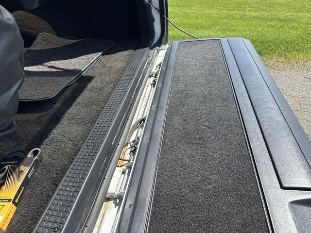 Photo of 1994 White GMC Jimmy