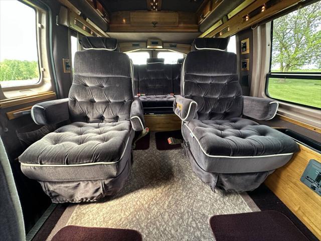 Photo of 1992 Tan Ford E150