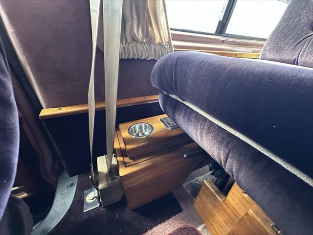 Photo of 1992 Tan Ford E150