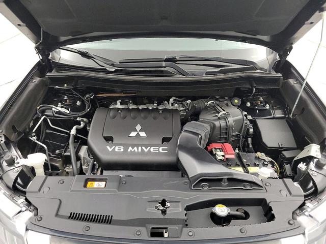 Photo of 2019 Black Mitsubishi Outlander