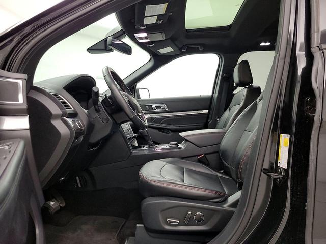 Photo of 2018 Black Ford Explorer