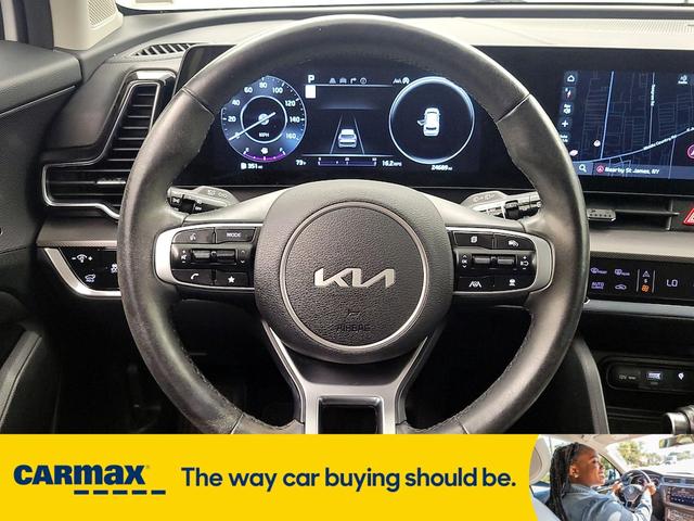 Photo of 2023 White Kia Sportage