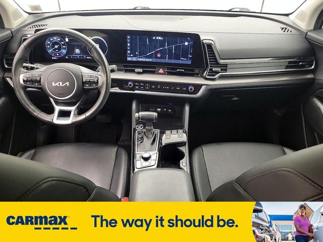Photo of 2023 White Kia Sportage