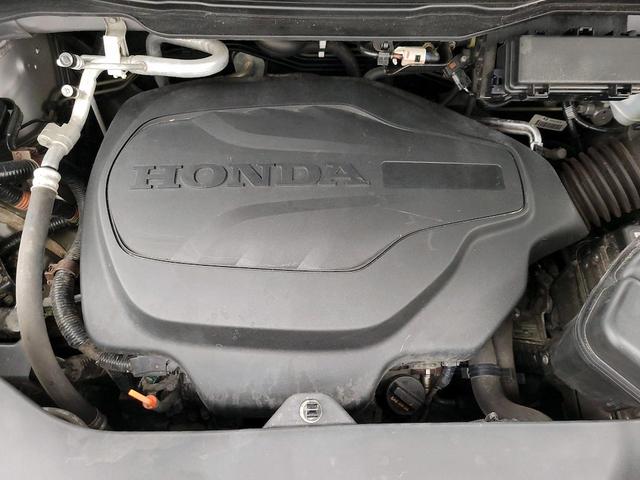Photo of 2021 Silver Honda Pilot