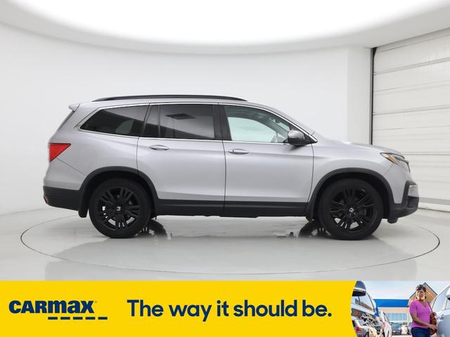 Photo of 2021 Silver Honda Pilot