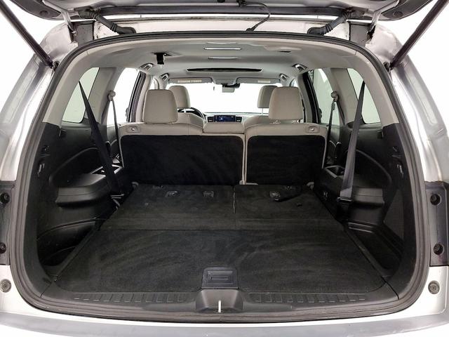 Photo of 2021 Silver Honda Pilot