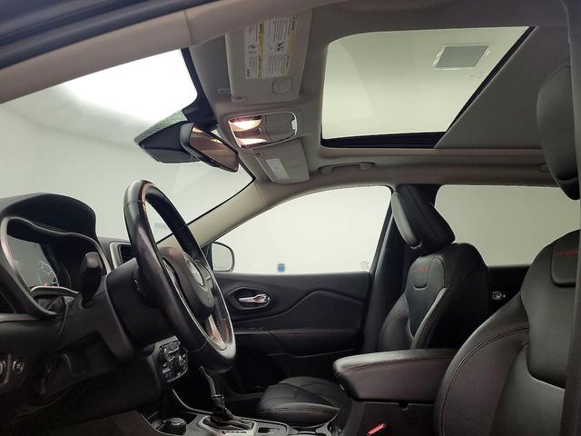 Photo of 2014 Black Jeep Cherokee