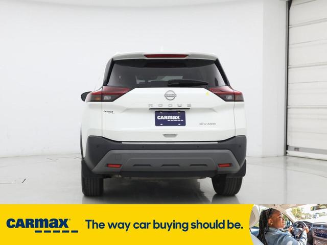 Photo of 2023 White Nissan Rogue