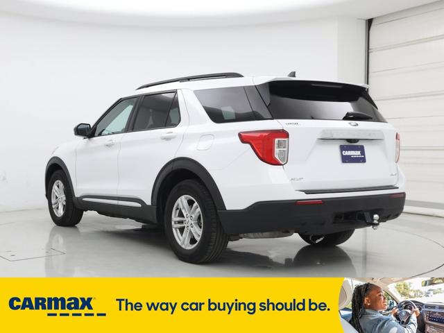 Photo of 2021 White Ford Explorer