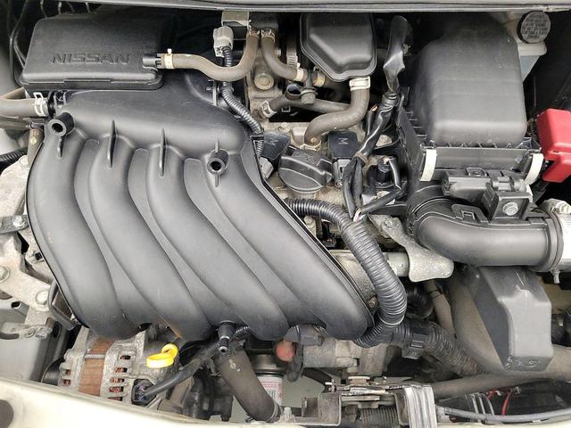 Photo of 2016 White Nissan Versa Note