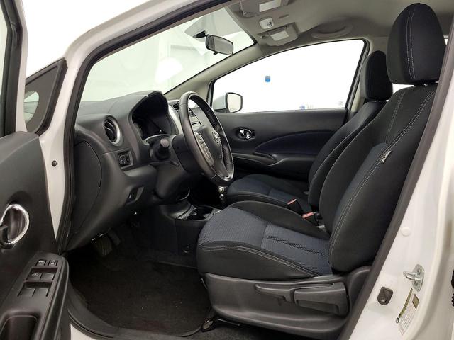 Photo of 2016 White Nissan Versa Note