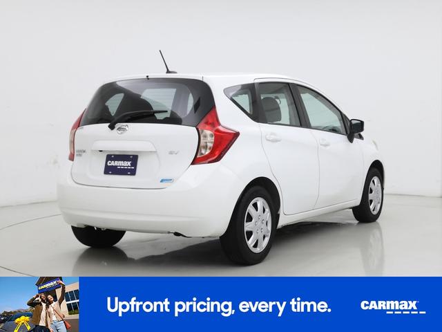 Photo of 2016 White Nissan Versa Note