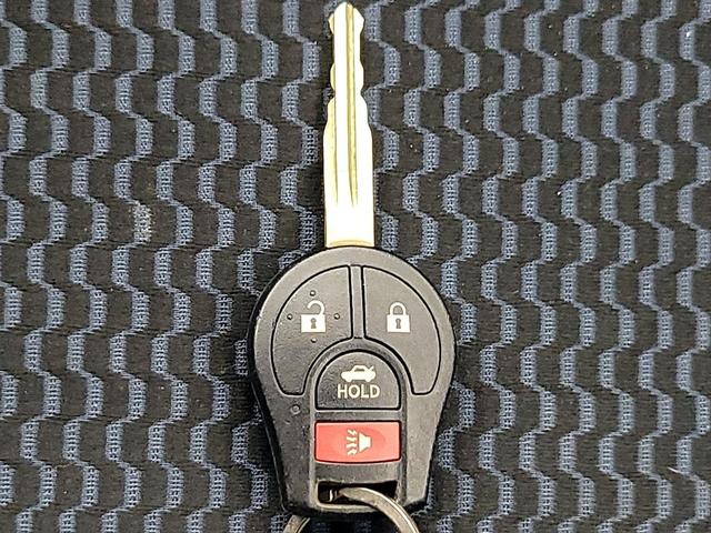 Photo of 2016 White Nissan Versa Note