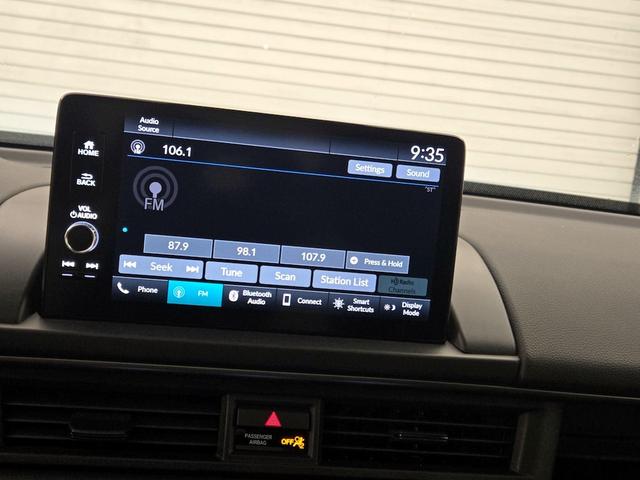 Photo of 2023 Black Honda Pilot