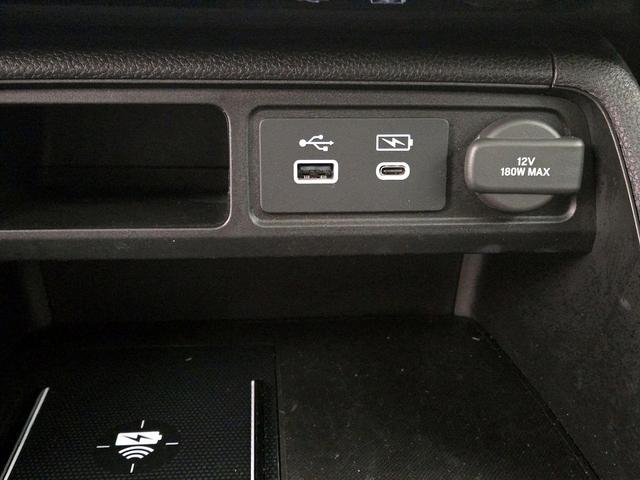 Photo of 2023 Black Honda Pilot