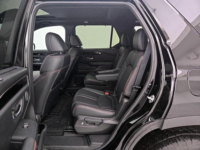 Photo of 2023 Black Honda Pilot