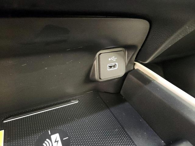 Photo of 2025 White Honda HR-V