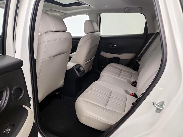 Photo of 2025 White Honda HR-V