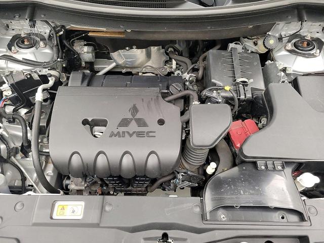 Photo of 2018 Silver Mitsubishi Outlander