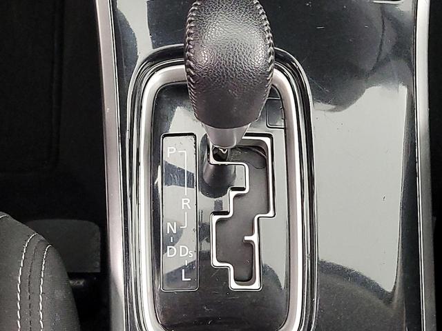 Photo of 2018 Silver Mitsubishi Outlander