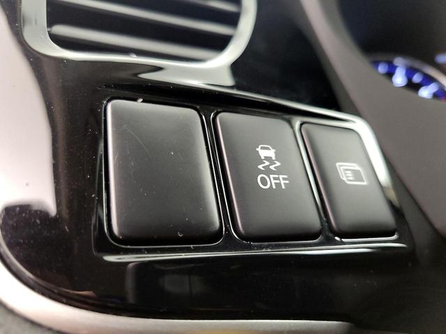 Photo of 2018 Silver Mitsubishi Outlander
