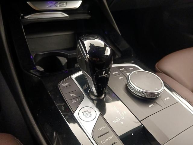 Photo of 2022 White BMW X3