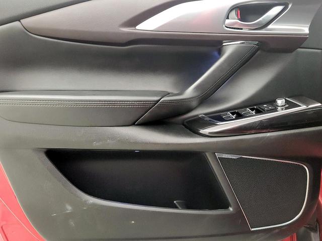 Photo of 2016 Red Mazda CX-9