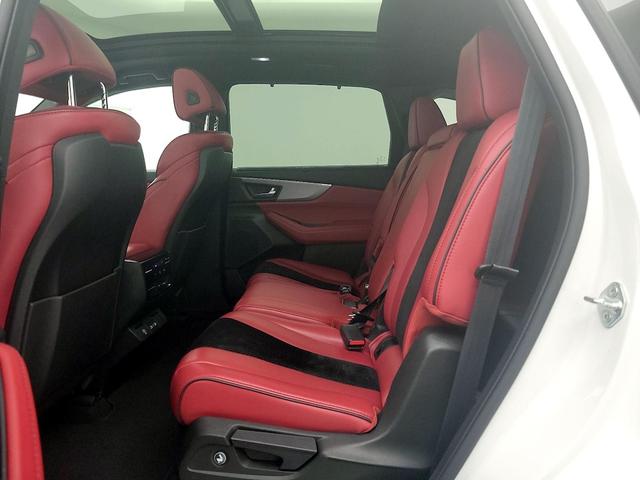 Photo of 2022 White Acura MDX