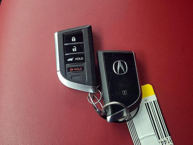 Photo of 2022 White Acura MDX