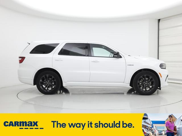 Photo of 2022 White Dodge Durango