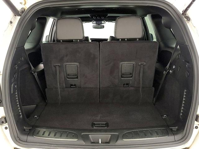 Photo of 2022 White Dodge Durango