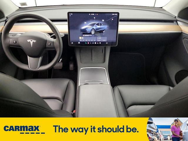 Photo of 2024 Gray Tesla Model Y