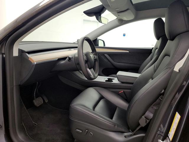 Photo of 2024 Gray Tesla Model Y