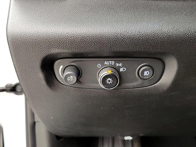 Photo of 2019 White Chevrolet Traverse