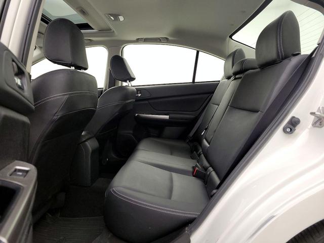 Photo of 2015 White Subaru Impreza