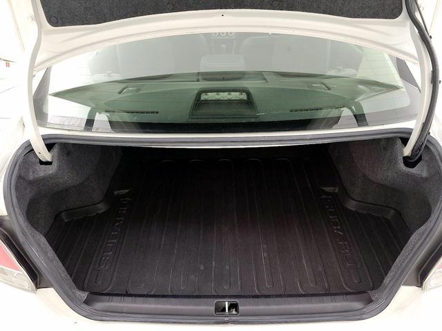 Photo of 2015 White Subaru Impreza