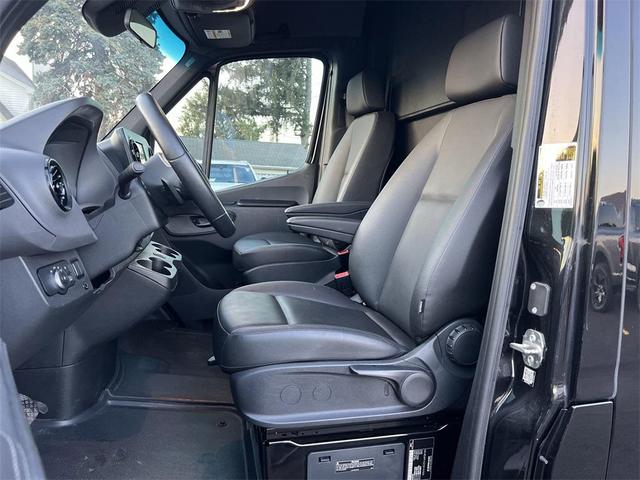Photo of 2019 Black Mercedes-Benz Sprinter 2500