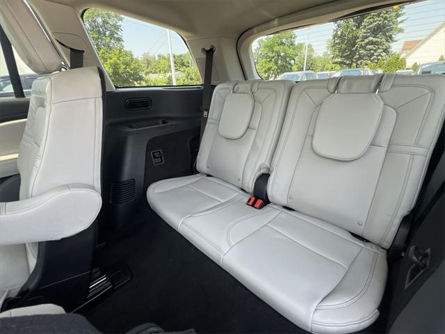 Photo of 2025 Pearl Metallic Lincoln Aviator