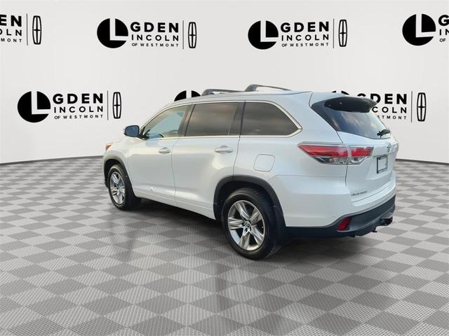 Photo of 2016 Blizzard Pearl Toyota Highlander