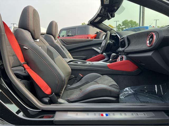 Photo of 2023 Black Chevrolet Camaro