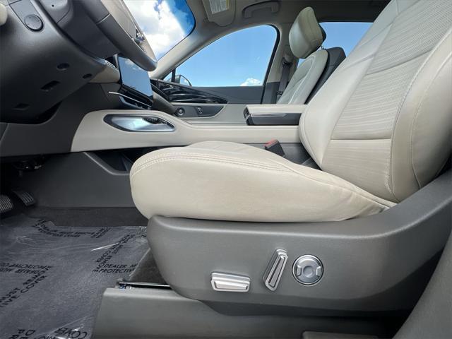 Photo of 2024 Red Carpet Metallic Tinted Clearcoat Lincoln Nautilus