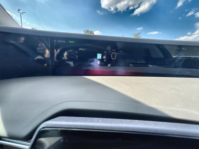 Photo of 2024 Red Carpet Metallic Tinted Clearcoat Lincoln Nautilus