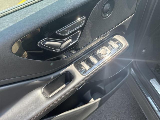 Photo of 2020 Magnetic Gray Lincoln Aviator