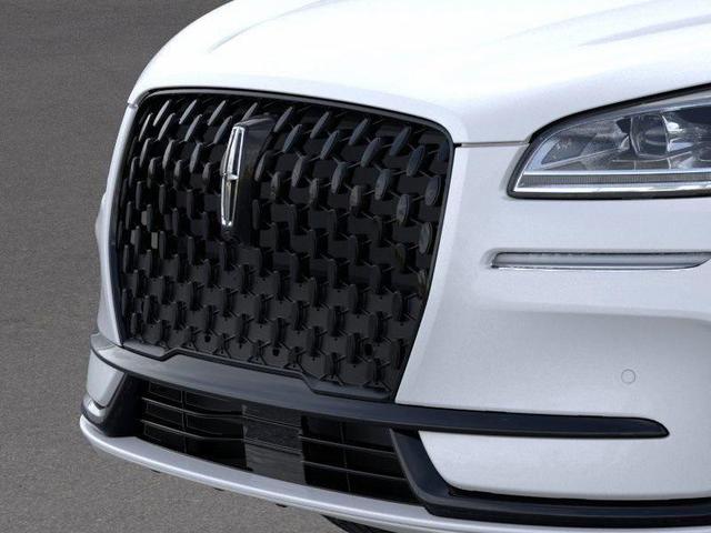 Photo of 2025 Pristine White Metallic Tri-Coat Lincoln Corsair