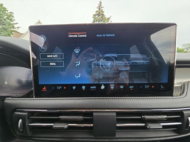 Photo of 2023 Red Carpet Metallic Tinted Clearcoat Lincoln Corsair