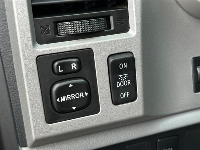 Photo of 2009 Silver Sky Metallic Toyota Tundra