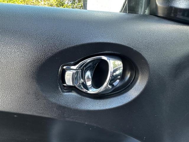 Photo of 2013 Brilliant Silver Nissan Juke