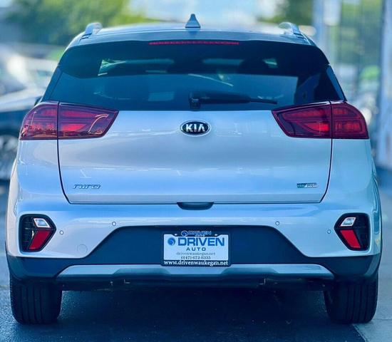Photo of 2020 Silky Silver Kia Niro Plug-In Hybrid