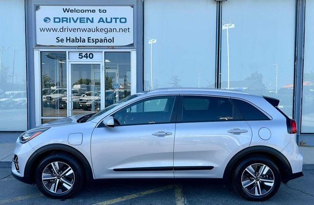 Photo of 2020 Silky Silver Kia Niro Plug-In Hybrid